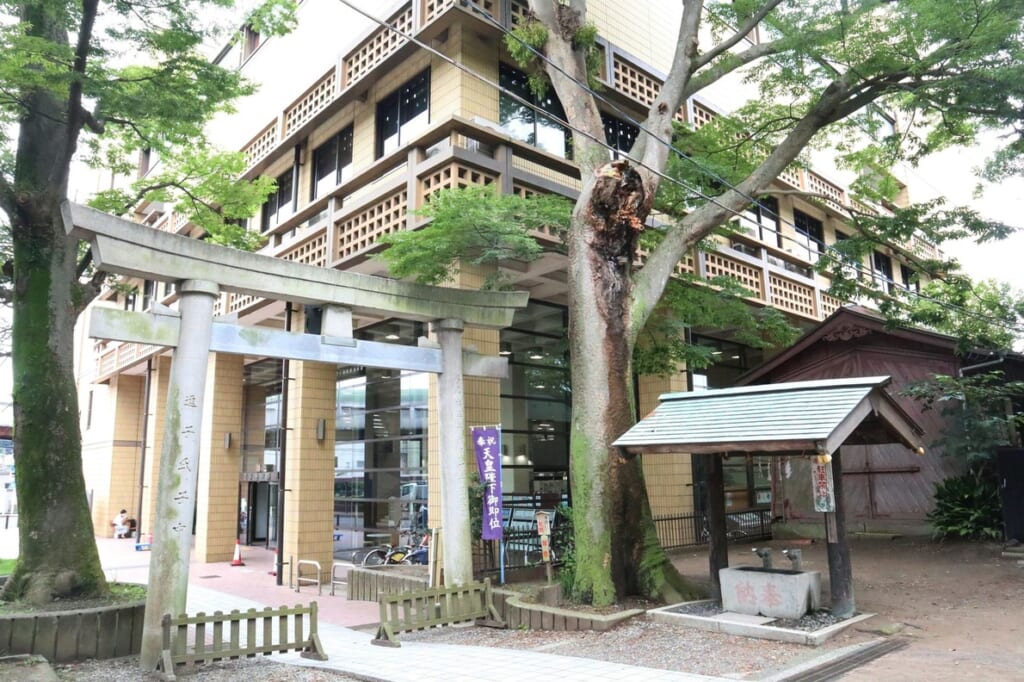 屋外, 建物, 家, 住宅 が含まれている画像
自動的に生成された説明
